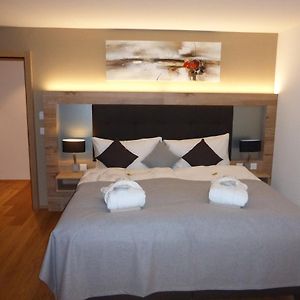 Standard Zimmer mit Kingsize-Bett
